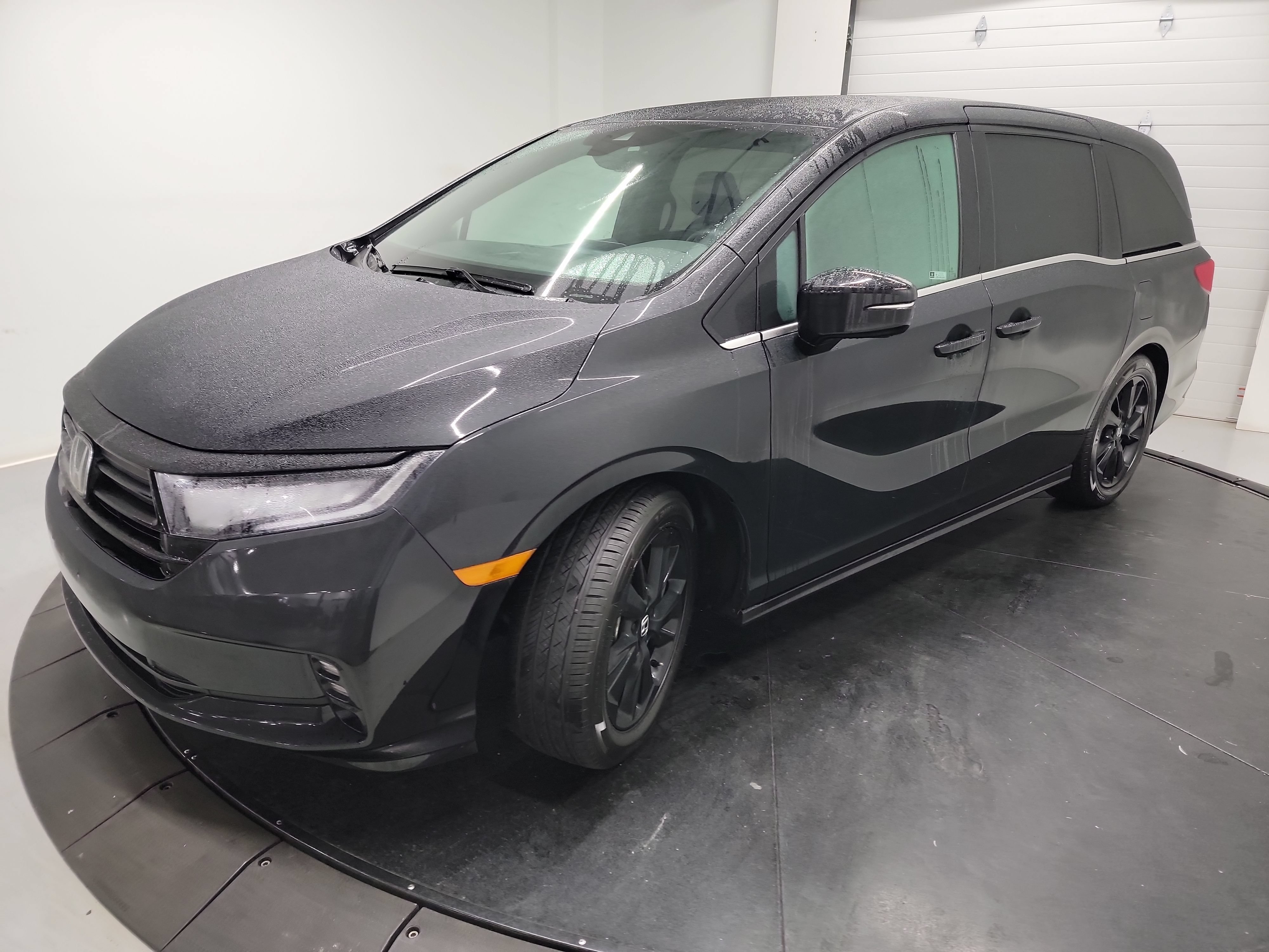 Certified 2024 Honda Odyssey Sport image 3