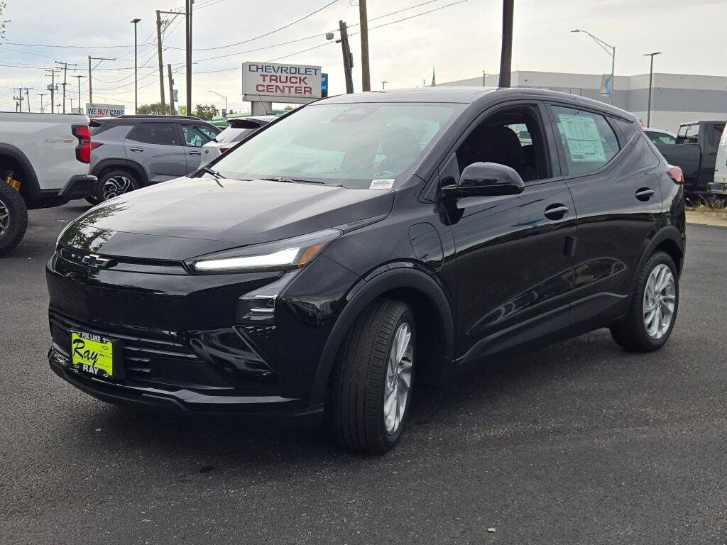 New 2027 Chevrolet Bolt LT FWD image 4