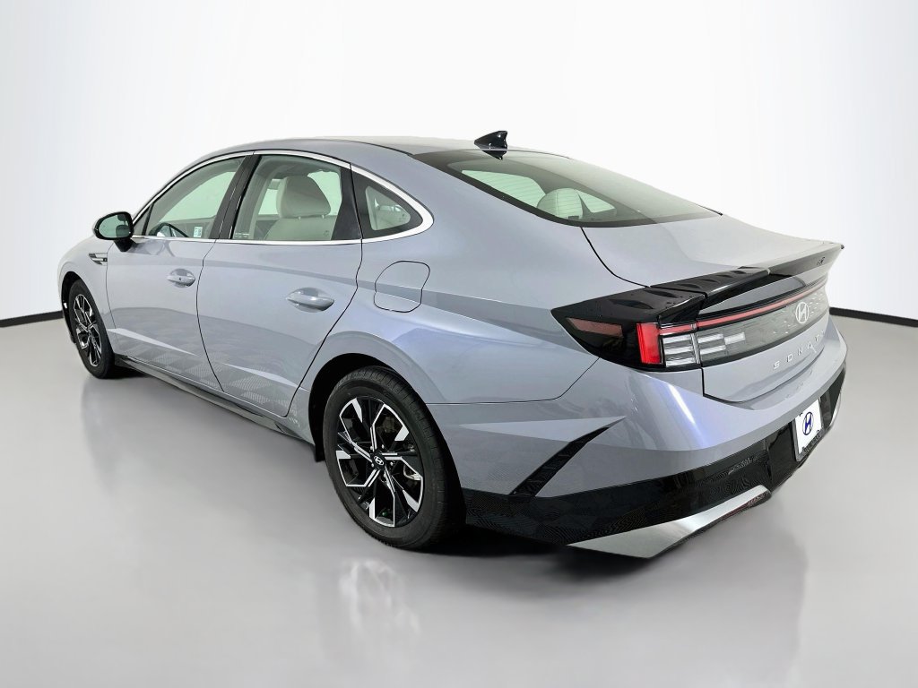 Used 2025 Hyundai Sonata SEL FWD image 7