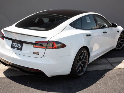 Used 2021 Tesla Model S Plaid image 11