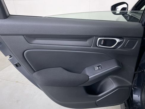 Used 2023 Honda Civic Sport image 18