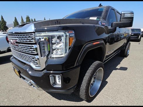 Used 2022 GMC Sierra 3500 Denali w/ Denali Black Diamond Edition AWD/4WD image 1