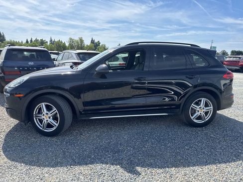Used 2016 Porsche Cayenne AWD/4WD image 8