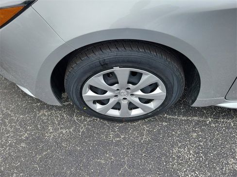 Used 2025 Toyota Corolla LE image 5