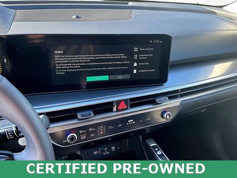 Certified 2025 Kia Sorento S image 6