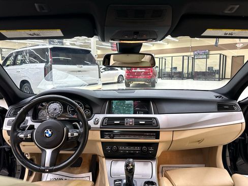 Used 2014 BMW 550i Sedan image 32
