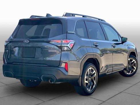 Used 2025 Subaru Forester Limited AWD/4WD image 13