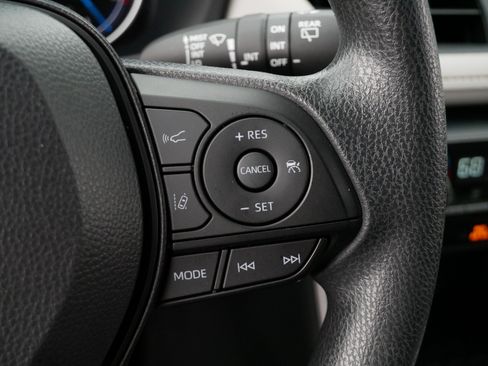 Certified 2025 Toyota RAV4 XLE AWD/4WD image 25