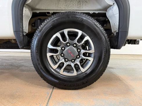 Used 2025 GMC Sierra 3500 SLE AWD/4WD image 10