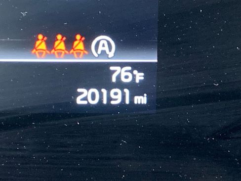 Used 2025 Kia Sportage LX image 9