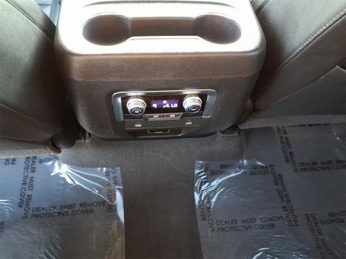 Used 2021 GMC Yukon SLT image 14