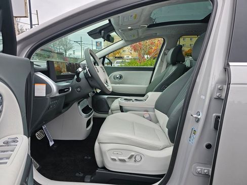 New 2026 Hyundai Ioniq 9 Calligraphy image 16