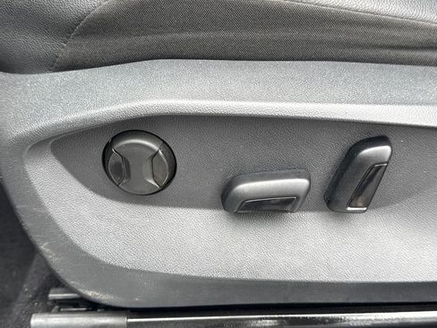 Used 2022 Volkswagen Tiguan SE R-Line AWD/4WD image 24
