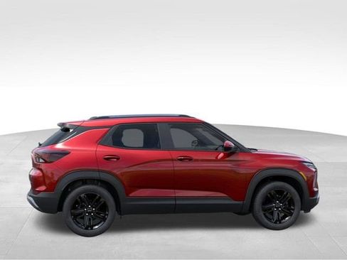 New 2026 Chevrolet TrailBlazer LT w/ Midnight Edition AWD/4WD image 5