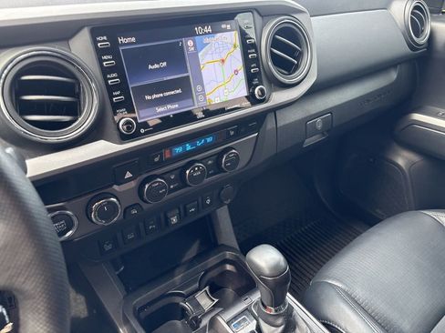 Used 2023 Toyota Tacoma TRD Sport w/ TRD Premium Sport Package AWD/4WD image 27