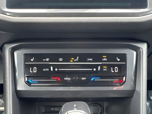 Used 2022 Volkswagen Tiguan SE R-Line AWD/4WD image 19