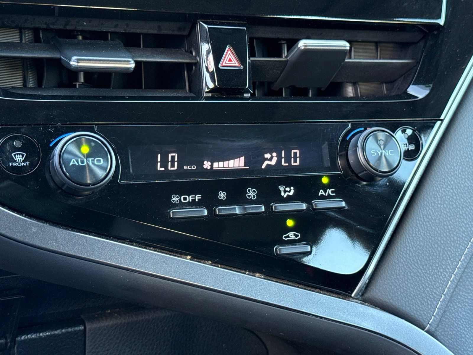 Used 2024 Toyota Camry XSE w/ Navigation Package FWD image 35