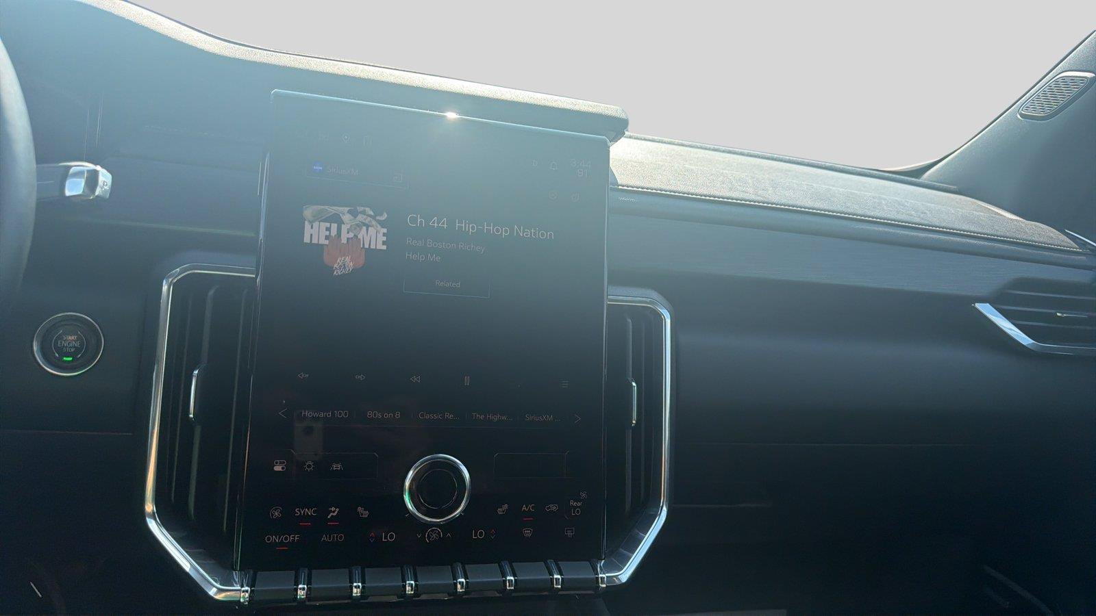 Used 2025 GMC Acadia Elevation FWD image 11