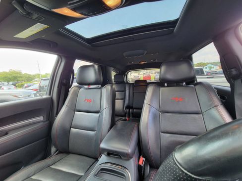 Used 2018 Dodge Durango R/T w/ Blacktop Package RWD image 12