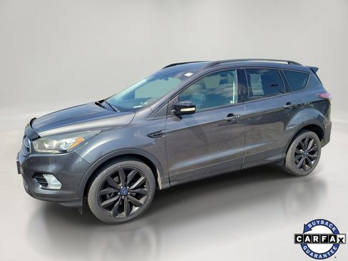 Used 2017 Ford Escape Titanium w/ Canadian Touring Package AWD/4WD image 1
