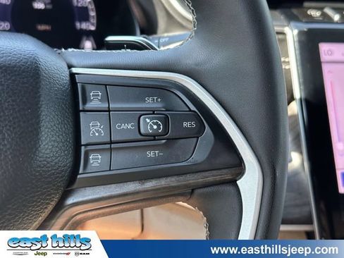 Certified 2023 Jeep Grand Cherokee Limited AWD/4WD image 35