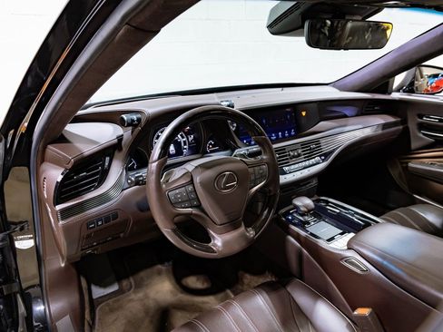 Used 2019 Lexus LS 500 image 21