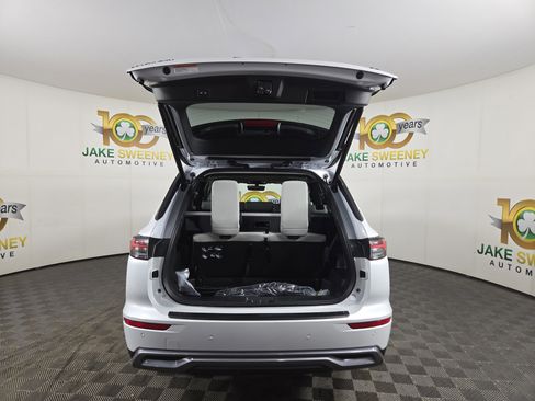 New 2026 Mitsubishi Outlander SE image 34