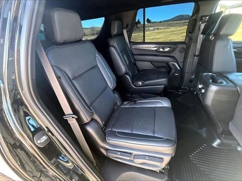 Used 2021 GMC Yukon Denali w/ Denali Premium Package image 25