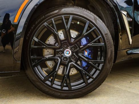 Used 2022 BMW X5 M w/ Executive Package AWD/4WD image 3