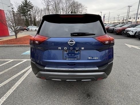 Used 2023 Nissan Rogue SL w/ SL Premium Package image 4