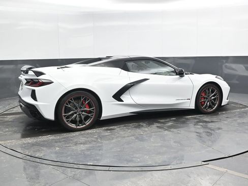 Used 2023 Chevrolet Corvette Stingray Premium Conv w/ Z51 Performance Package image 2