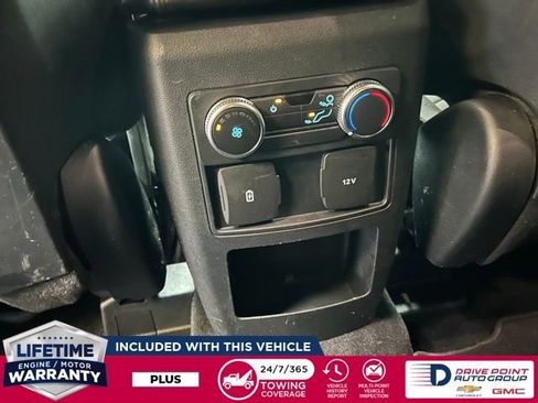 Used 2020 Ford Explorer XLT image 26