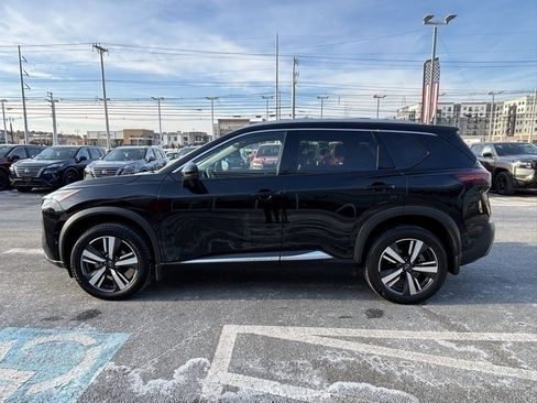 Used 2023 Nissan Rogue SL w/ SL Premium Package image 6