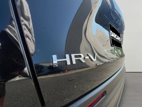 Used 2027 Honda HR-V LX image 30