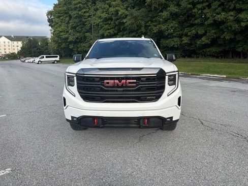 Used 2023 GMC Sierra 1500 AT4 w/ AT4 Premium Package AWD/4WD image 2