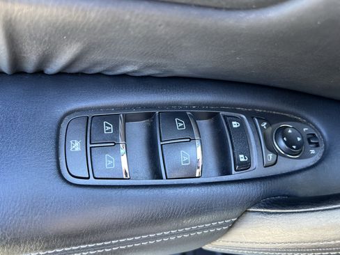 Used 2016 INFINITI QX80 2WD w/ Driver's Assistance Package image 15