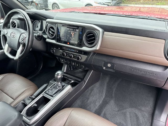 Used 2016 Toyota Tacoma Limited w/ Towing Package RWD image 12