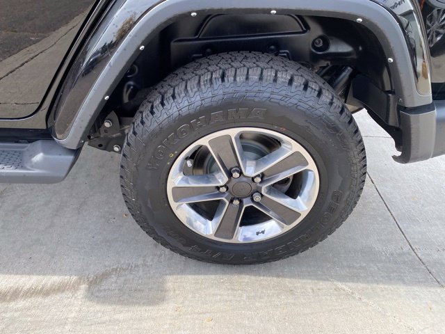 Used 2021 Jeep Wrangler Unlimited Sahara w/ Uconnect 4C Nav & Sound Group AWD/4WD image 11