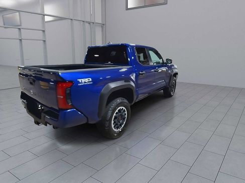Used 2024 Toyota Tacoma TRD Off-Road AWD/4WD image 8