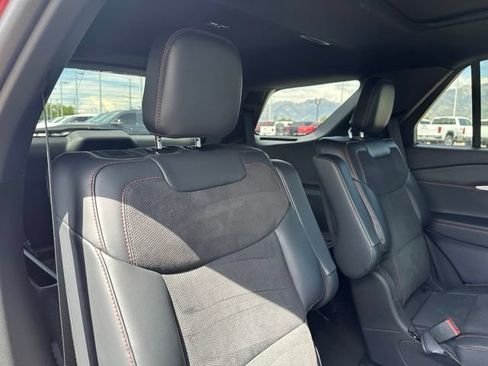 Used 2025 Ford Explorer ST w/ Sun And Sound Package AWD/4WD image 30