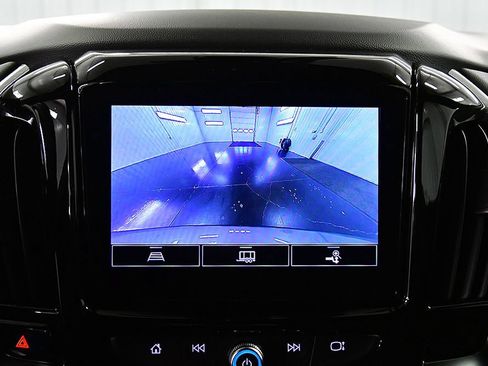 Used 2023 Chevrolet Traverse LT AWD/4WD image 24