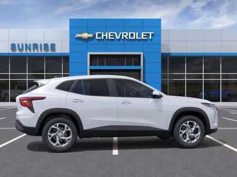 New 2026 Chevrolet Trax LS FWD image 6