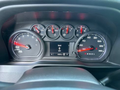 Certified 2024 Chevrolet Silverado 1500 Custom RWD image 18