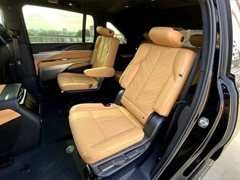 New 2025 Cadillac Escalade IQ Luxury 2 image 27