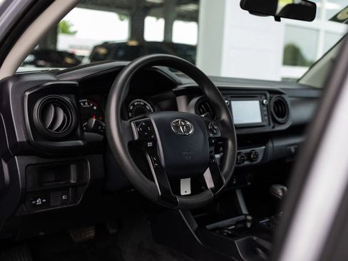 Used 2018 Toyota Tacoma SR w/ SR Convenience Package AWD/4WD image 13