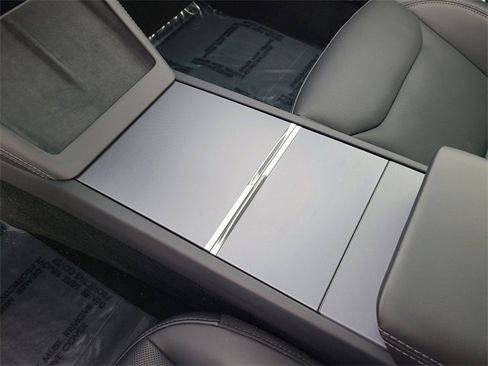 Used 2025 Tesla Model 3 Long Range image 33