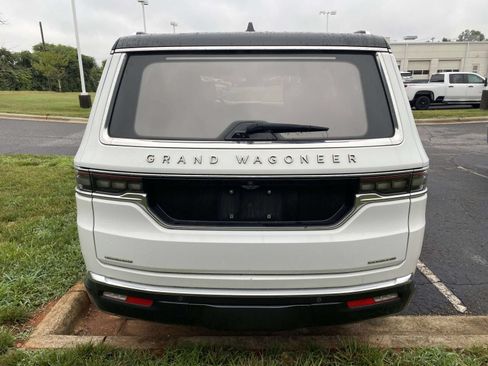 Used 2022 Jeep Grand Wagoneer Series III w/ Rear Seat Video Group 1 AWD/4WD image 7
