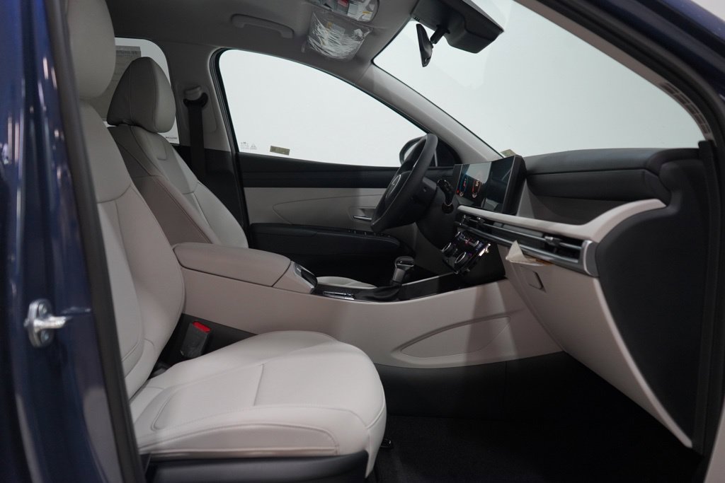 New 2026 Hyundai Tucson SEL Plus w/ Tow & Go Package AWD/4WD image 13