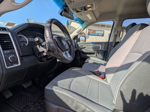 Used 2021 RAM 1500 Classic SLT RWD image 26