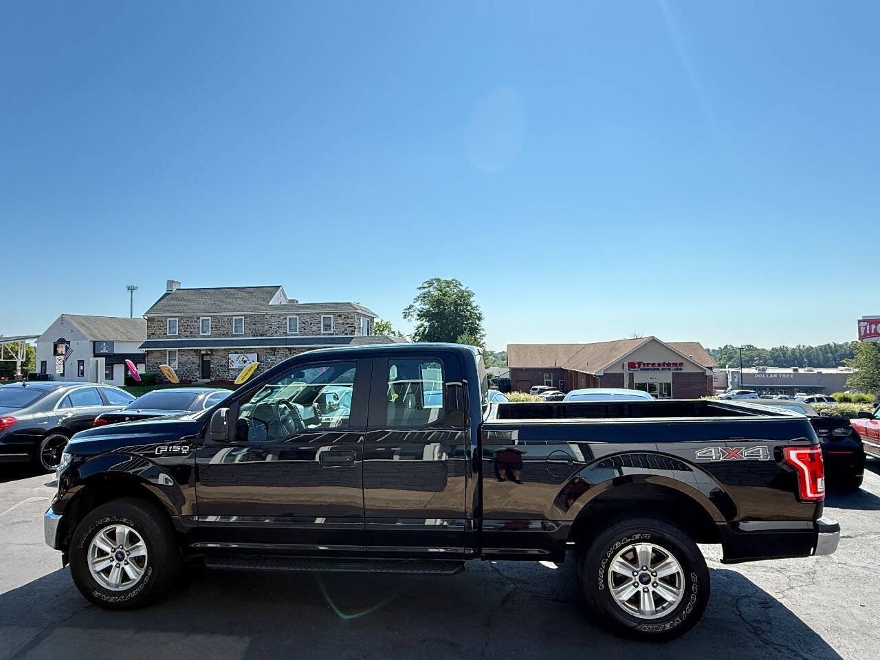 Used 2017 Ford F150 XL w/ Equipment Group 101A Mid AWD/4WD image 4